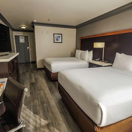 Comfort Inn & Suites Near Universal - N Hollywood - Burbank Los Angeles Exteriör bild
