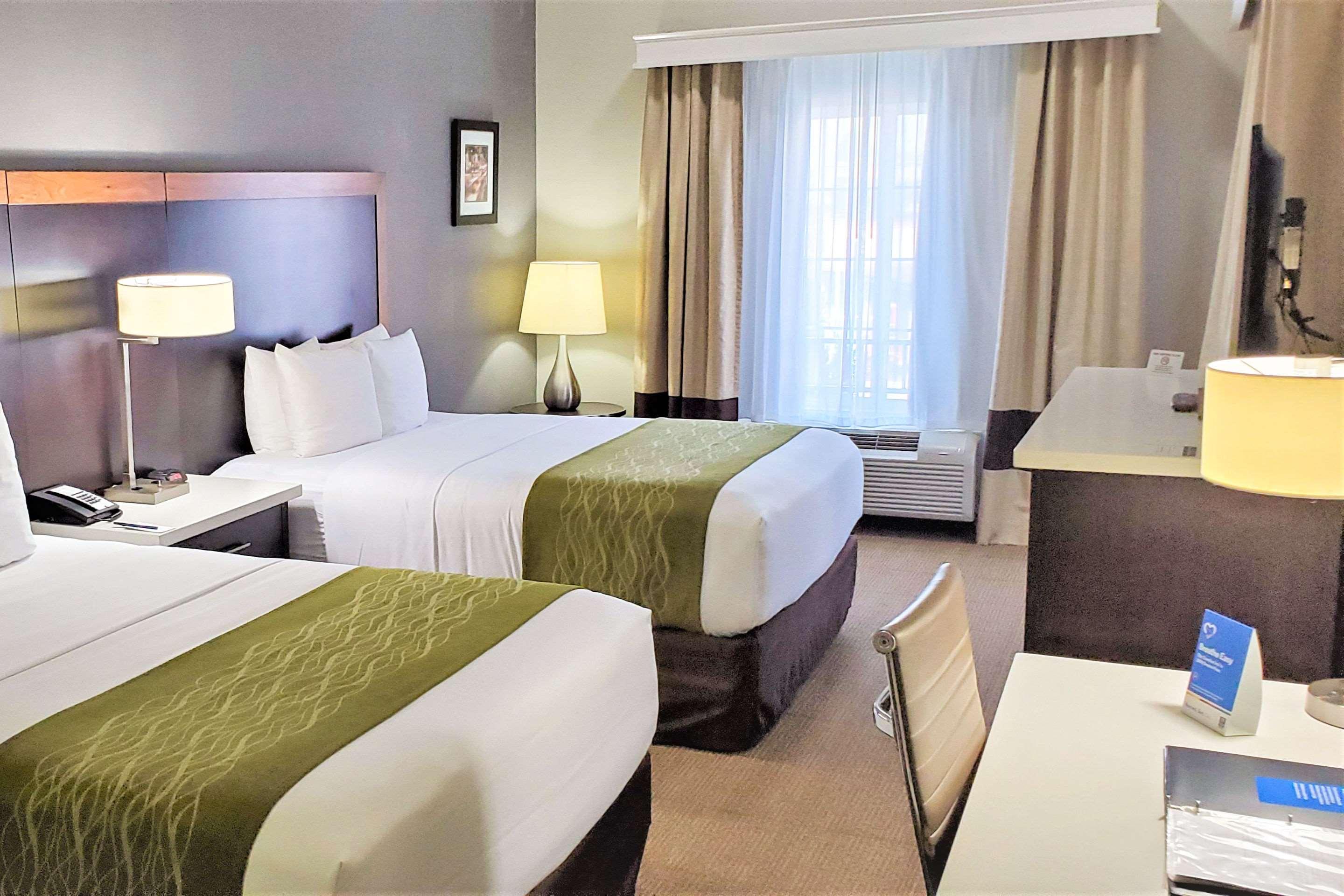 Comfort Inn & Suites Near Universal - N Hollywood - Burbank Los Angeles Exteriör bild