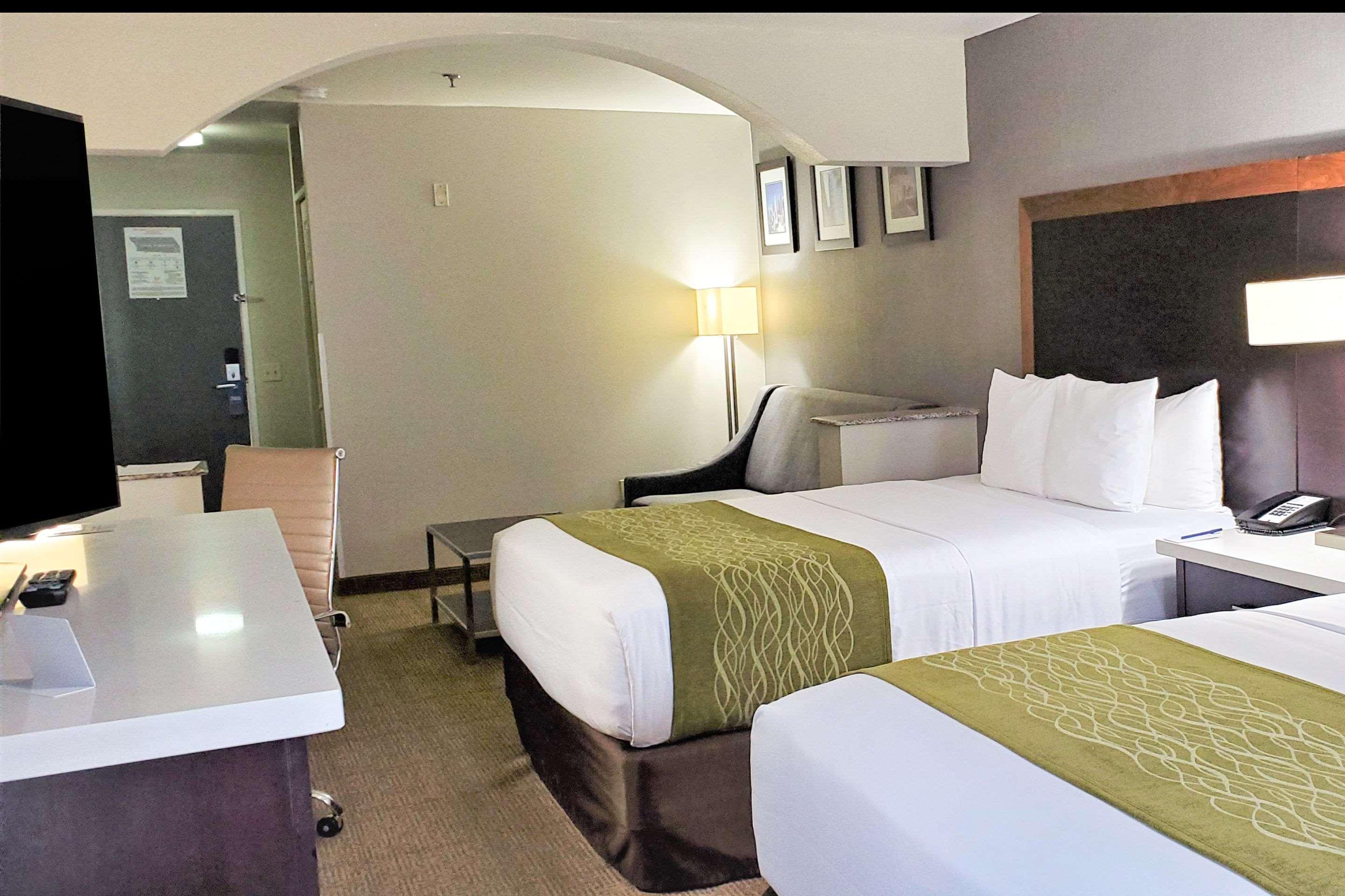 Comfort Inn & Suites Near Universal - N Hollywood - Burbank Los Angeles Exteriör bild