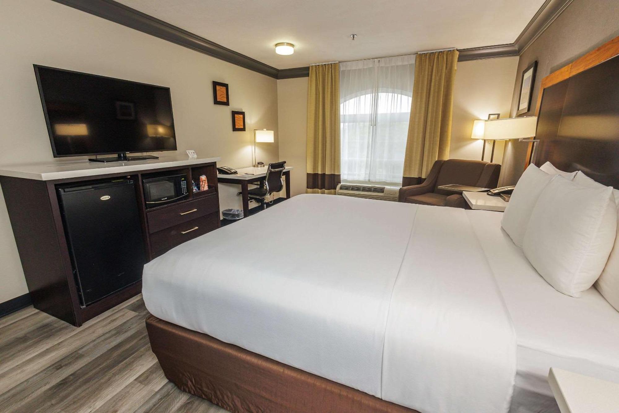Comfort Inn & Suites Near Universal - N Hollywood - Burbank Los Angeles Exteriör bild