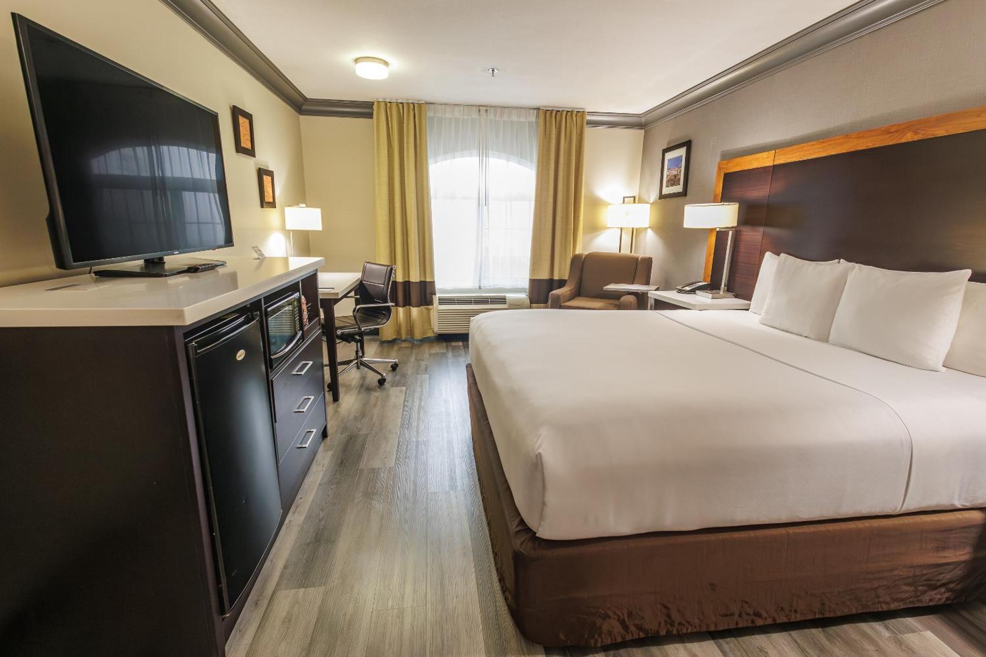 Comfort Inn & Suites Near Universal - N Hollywood - Burbank Los Angeles Exteriör bild