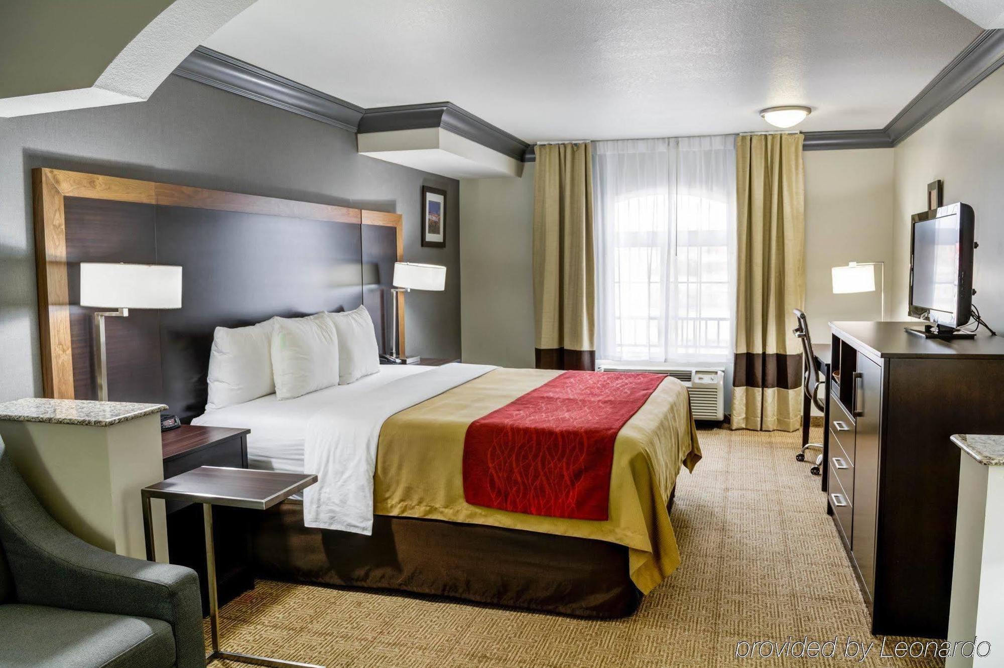 Comfort Inn & Suites Near Universal - N Hollywood - Burbank Los Angeles Exteriör bild